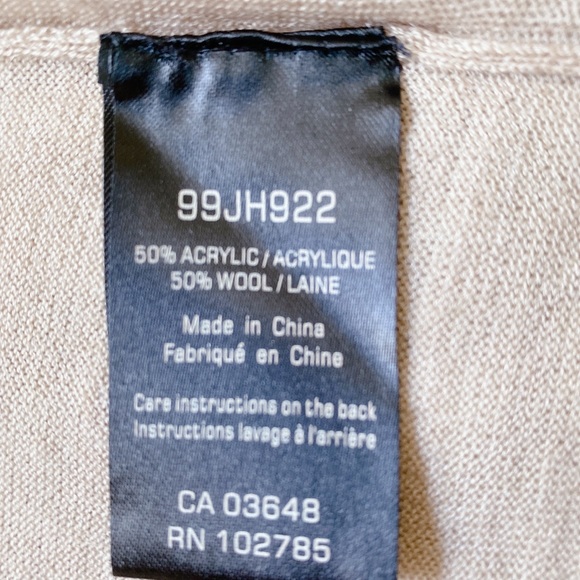 Carriere Studio Beautiful Lightweight Beige Wrap - Picture 7 of 14